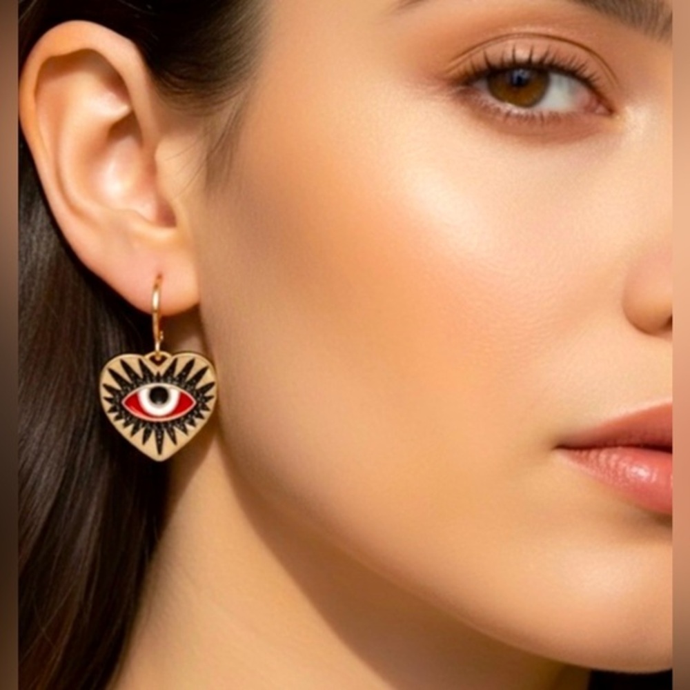 ✨NEW Antique Gold Heart Eye Drop Hypoallergenic Earrings